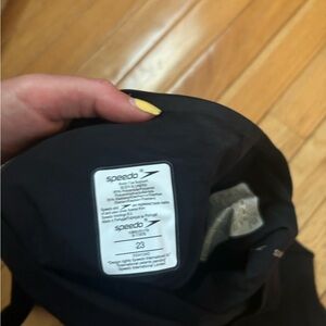 Speedo valor size 23